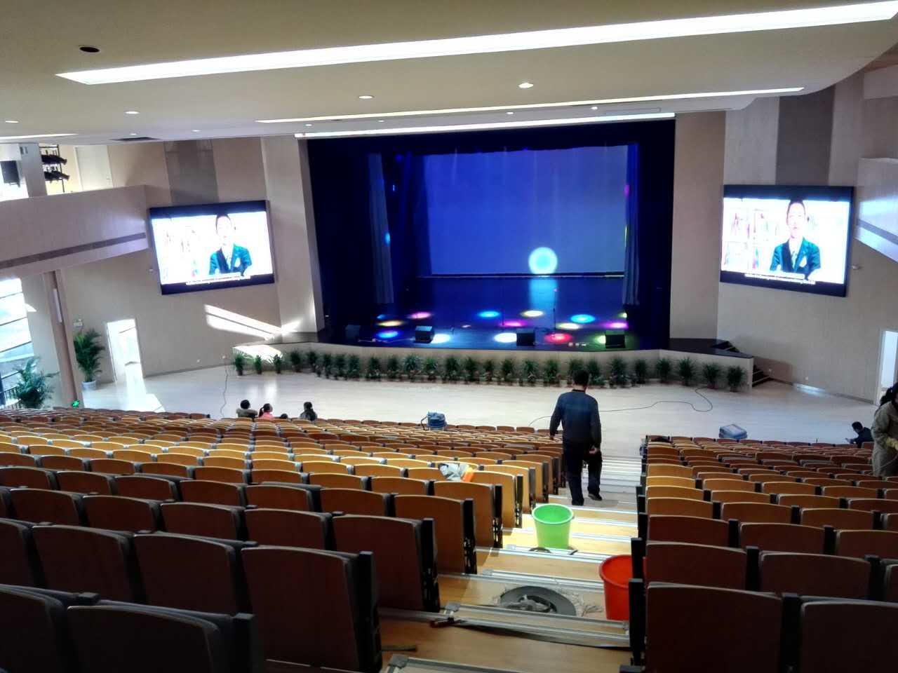 LED显示屏系统